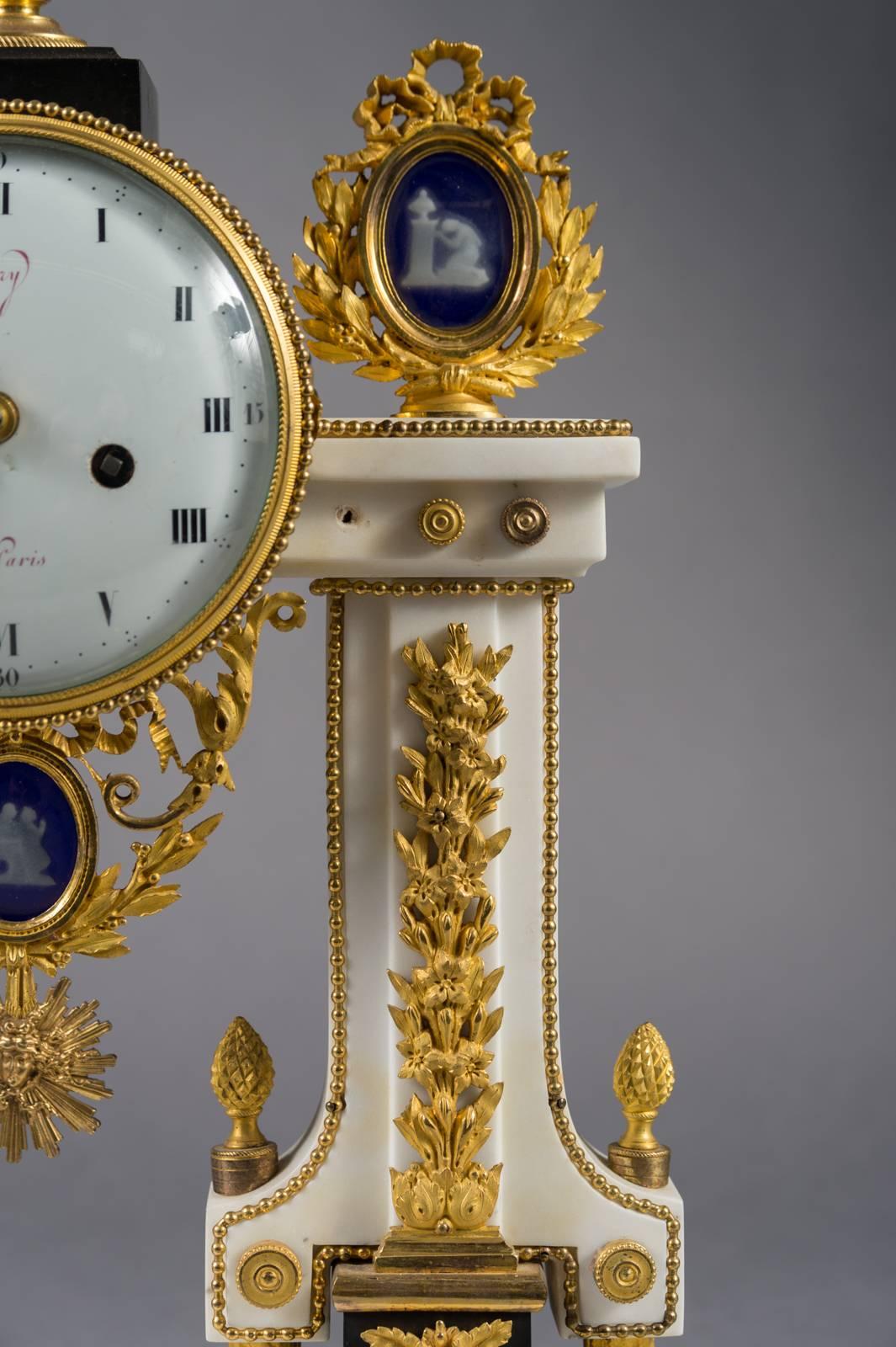 French Louis XVI Ormolu-Mounted Black and White Marble Mantel Clock by Thiéry, Paris For Sale