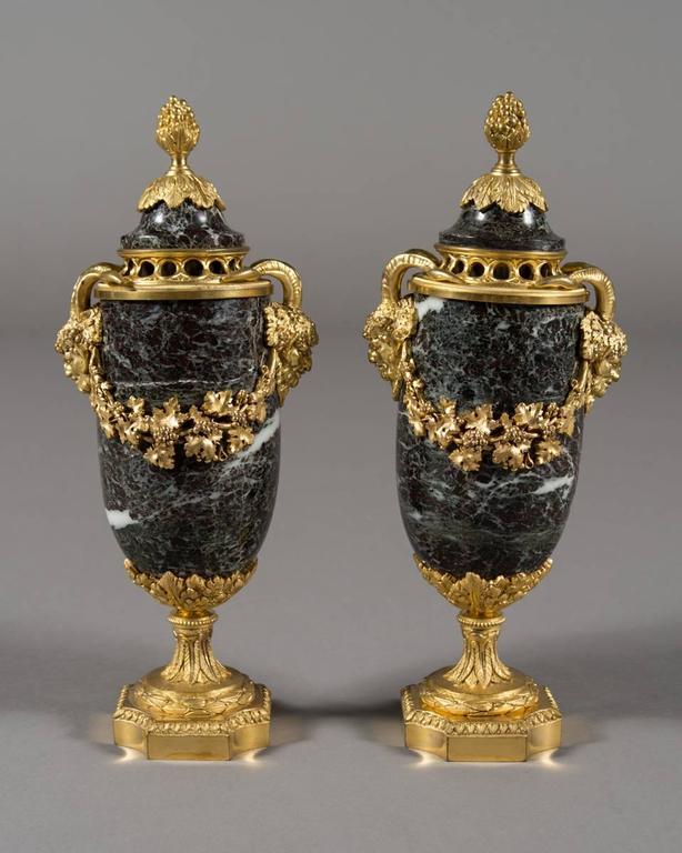 Pair 19th Century French Ormolu mounted Marble Cassolettes In Good Condition For Sale In Los Angeles, CA