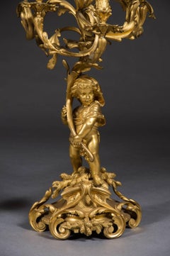 Fina Pareja de Candelabros Franceses de Bronce Dorado del Siglo XIX por Victor Raulin