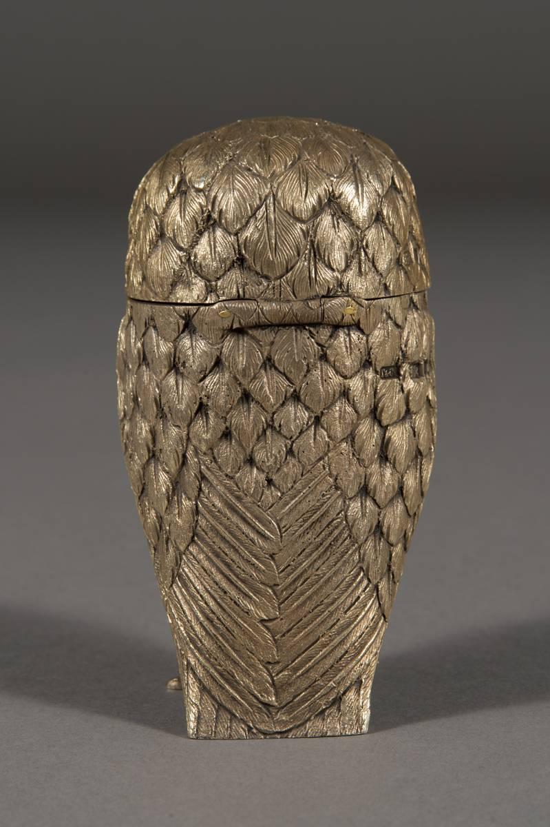 English Sterling Silver Owl Form Mustard Pot, Tiffany & Co, London, 1972  In Excellent Condition In Los Angeles, CA