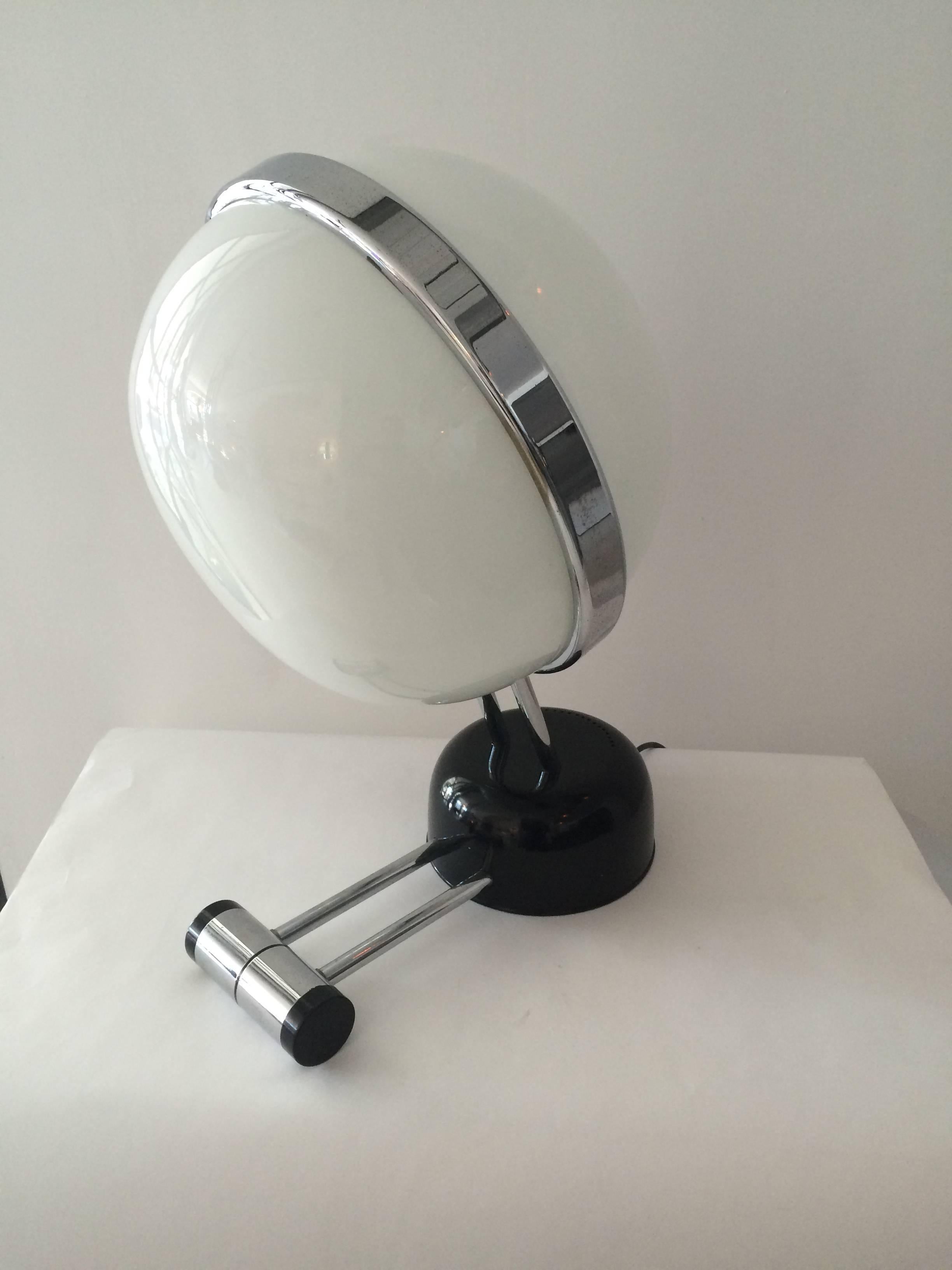 ITER Elettronica Globe Italian Table Lamp In Excellent Condition In Los Angeles, CA