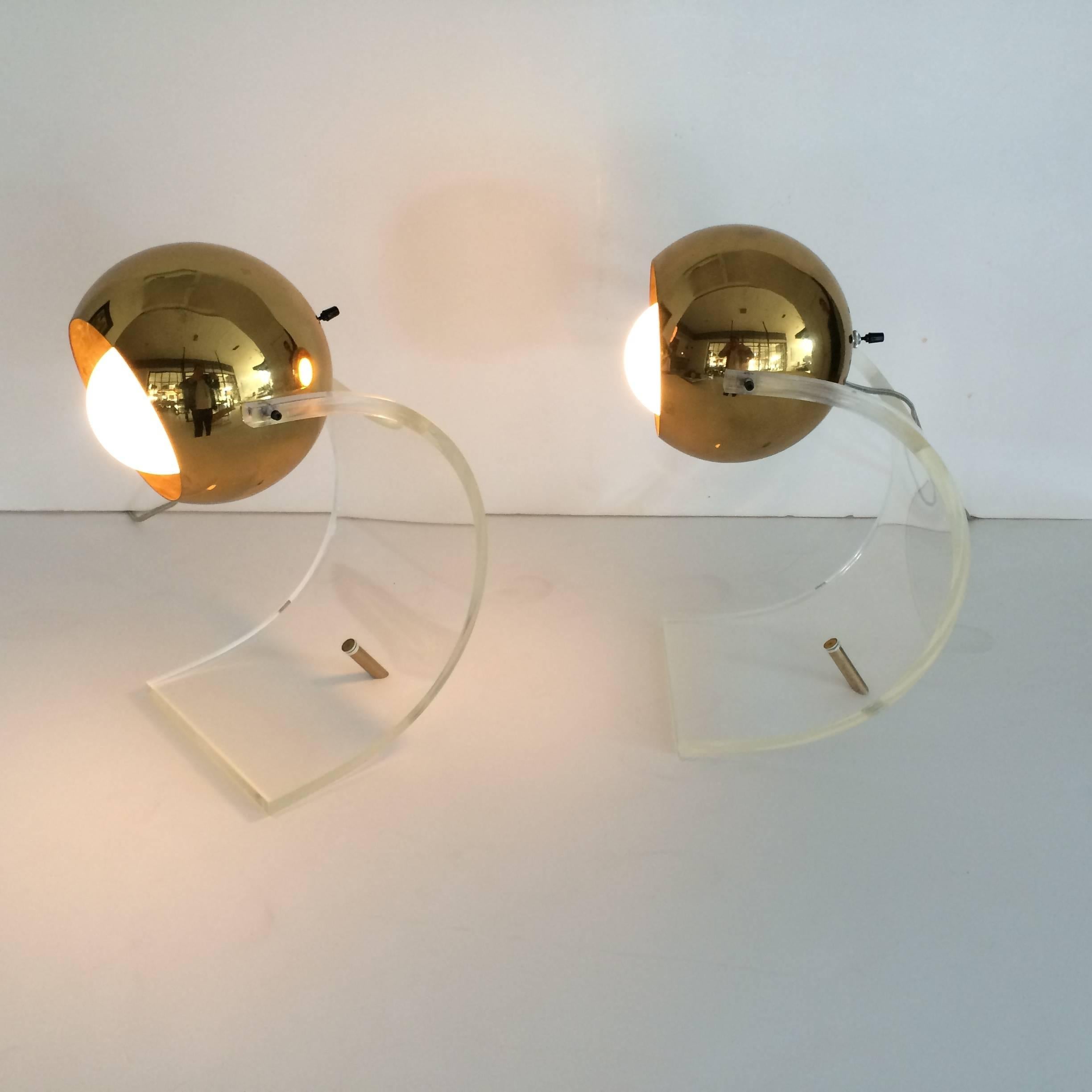 Rare Pair of Table Lamps by Robert Sonneman In Excellent Condition In Los Angeles, CA