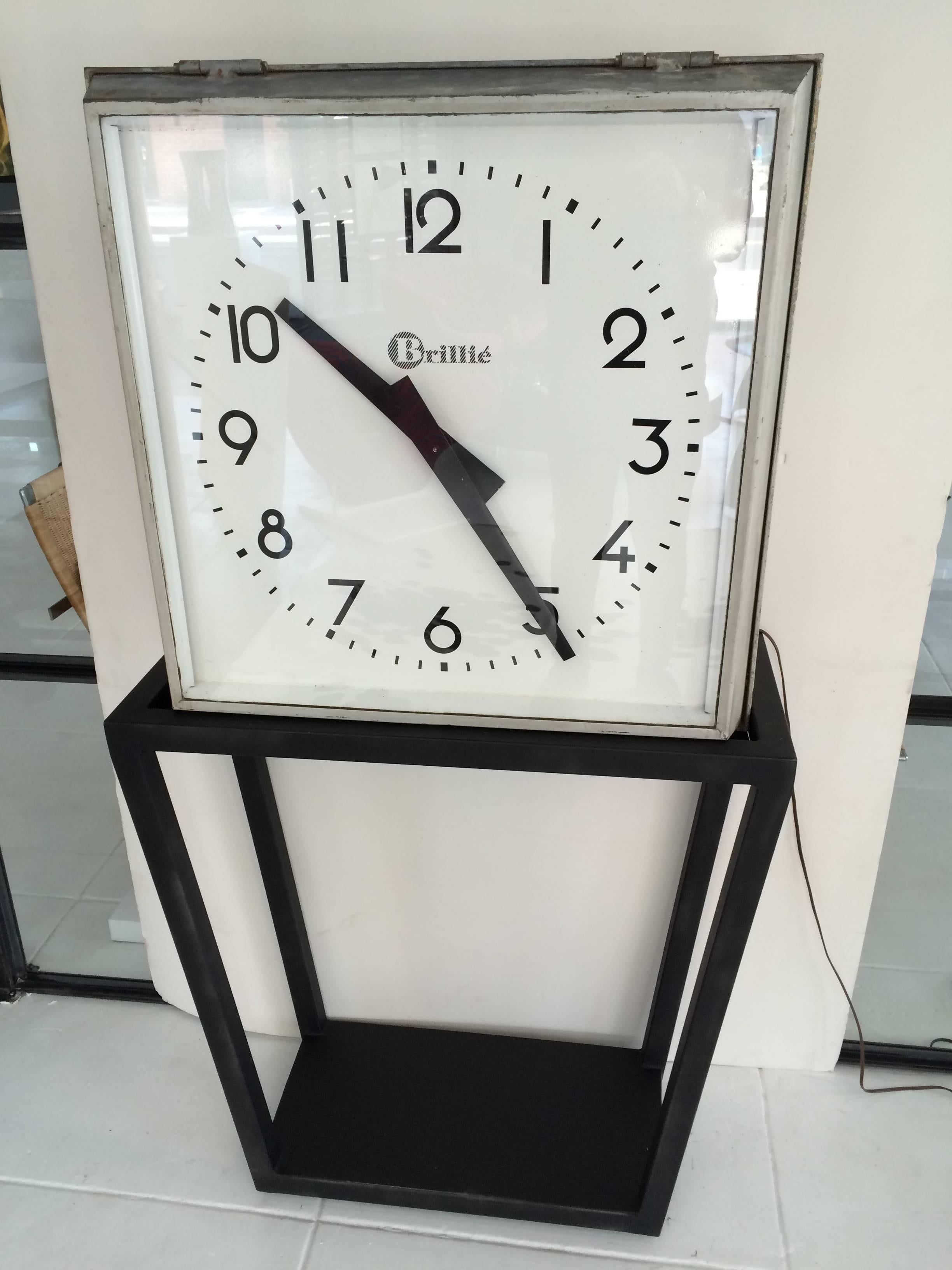 Double-Face Industrial French Clock, 1940s In Good Condition In Los Angeles, CA