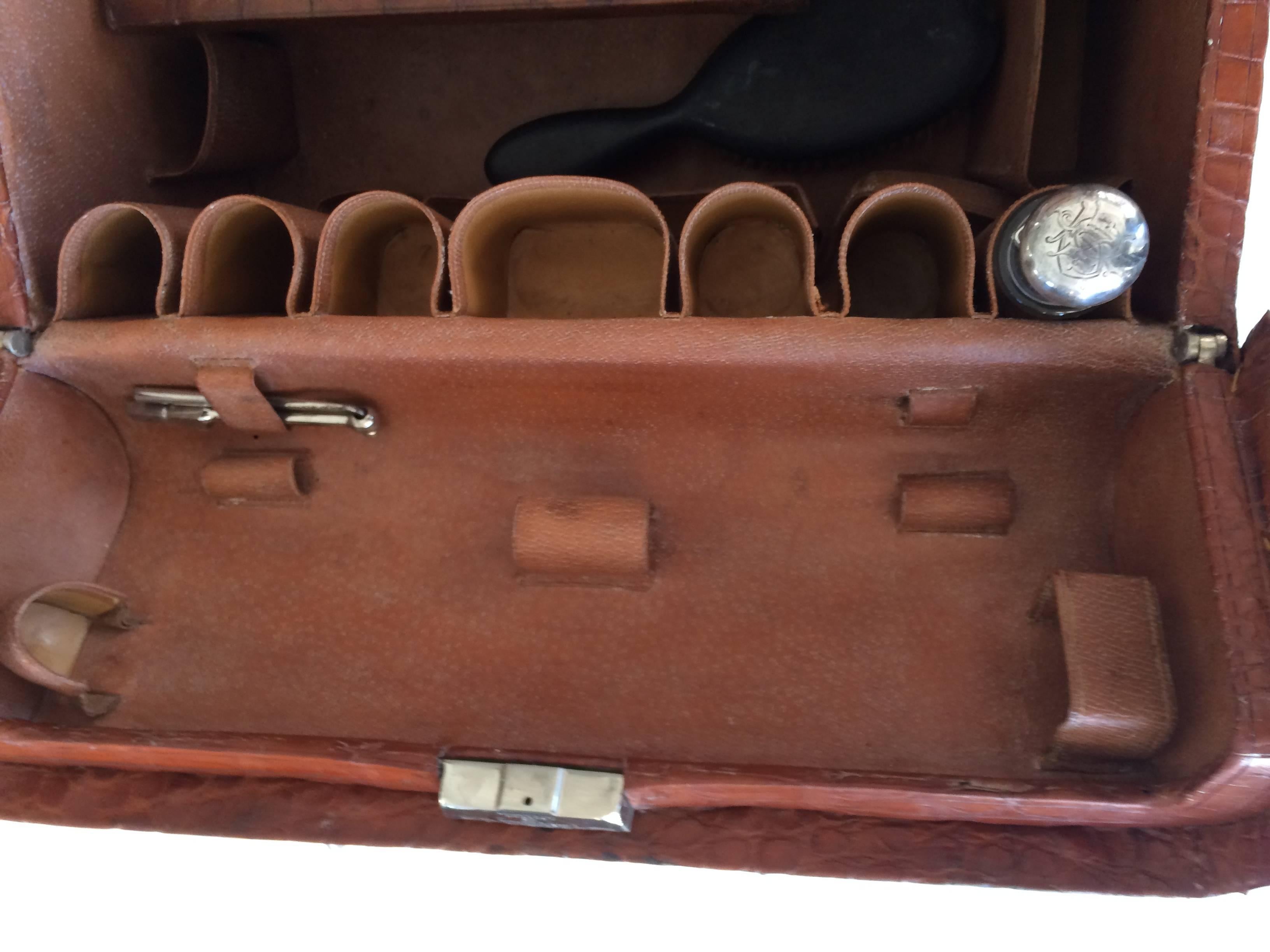 1940s Barber Alligator Suitcase 2