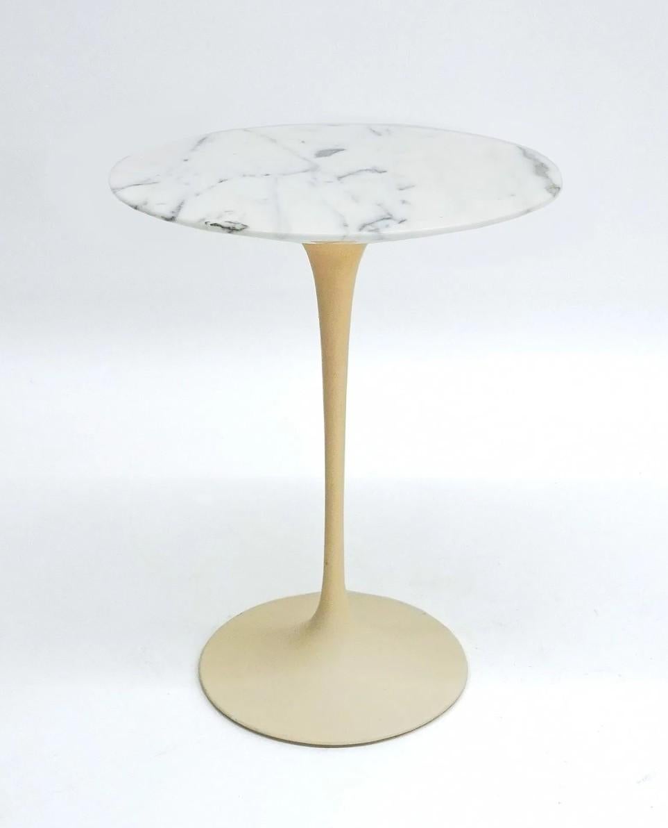Eero Saarinen Marble Top 'Tulip' Side Table. Underside of top stamped Made in Italy; underside of base with rectangular Knoll: Park Avenue sticker label.