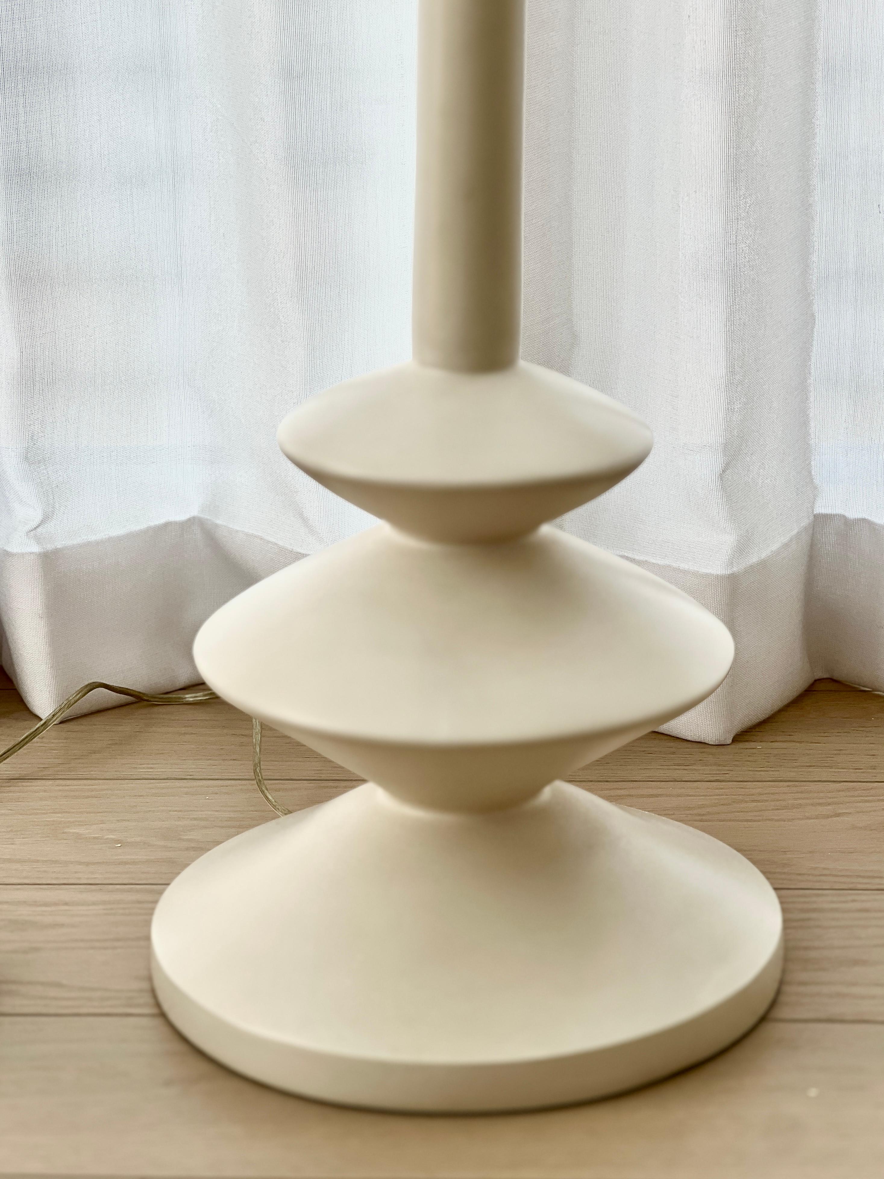 Paar Lampen im Ysl-Stil von Jacques Grange aus den 1970er Jahren nach Giacometti im Zustand „Gut“ in New York, NY