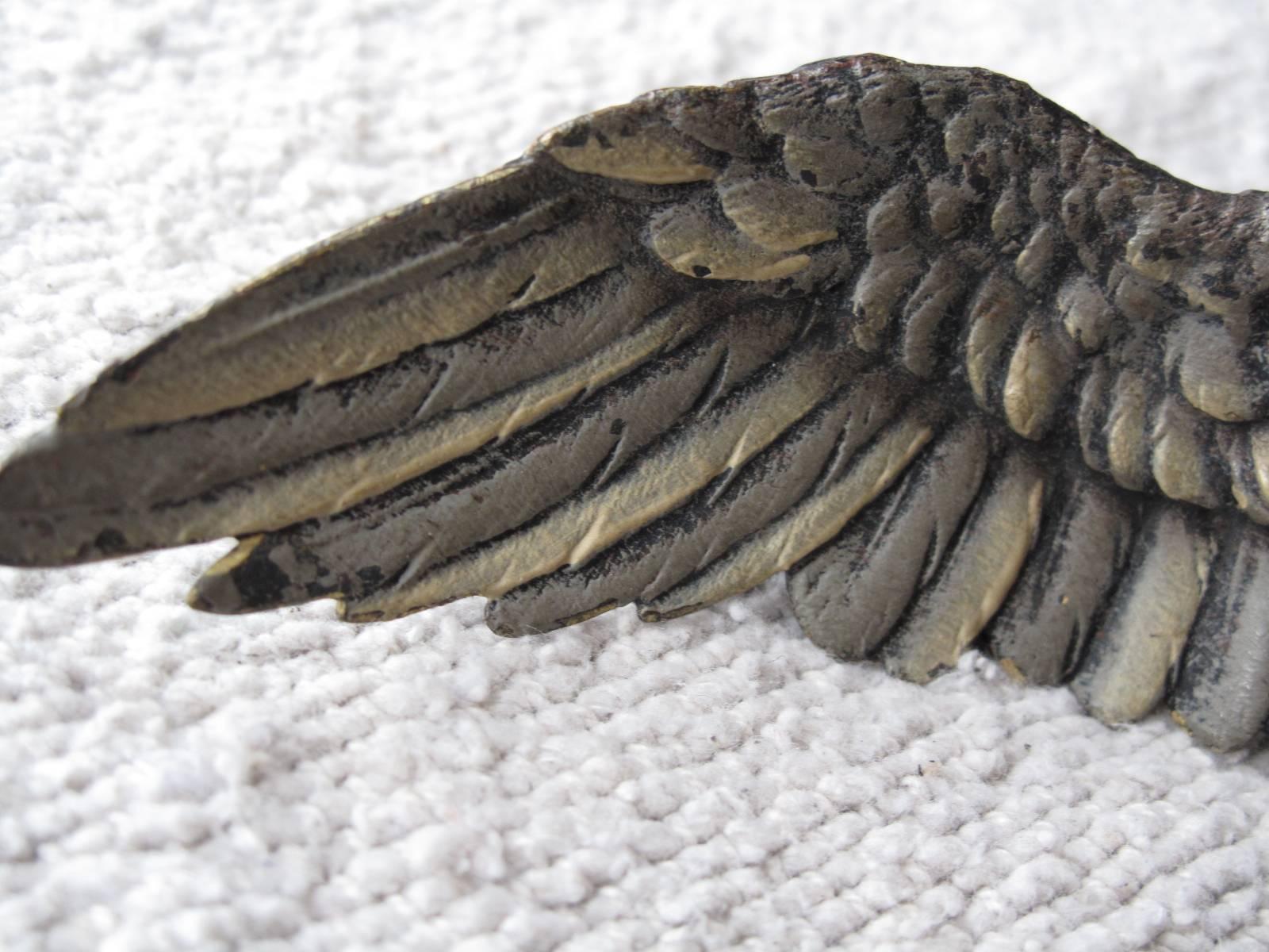 Austrian Cold Painted Bronze Eagle Sculpture in the Manner of Franz Bergman For Sale 4