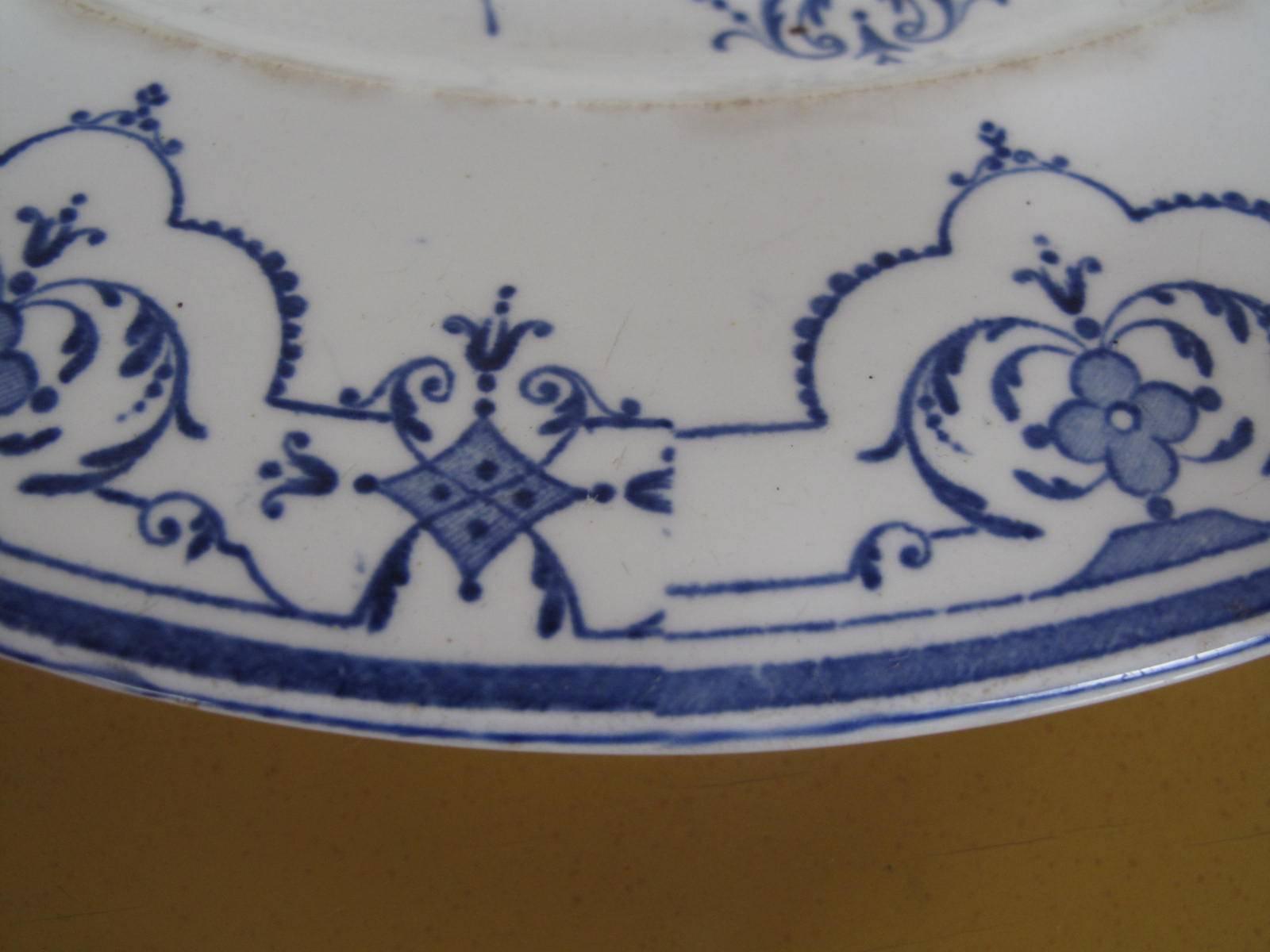 18th Century French Moustiers Faience Charger 4