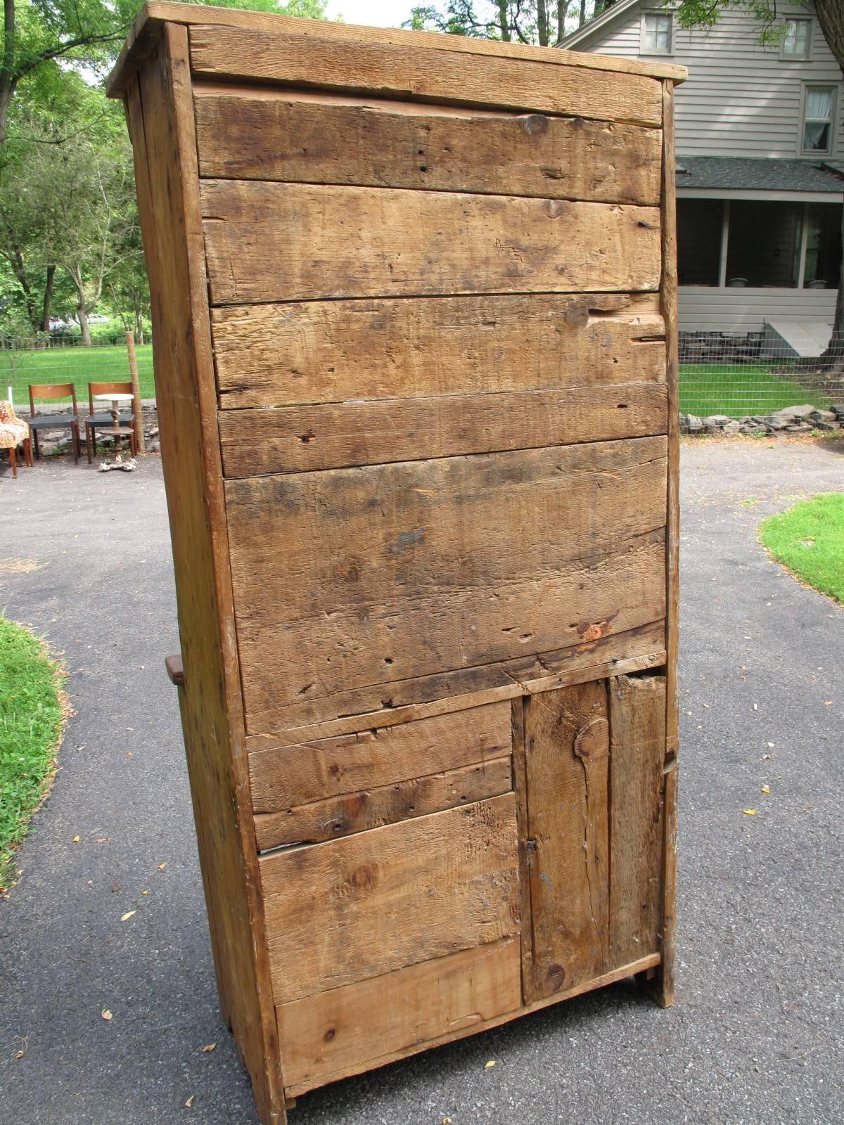 18th Century American Primitive Pine Cupboard For Sale