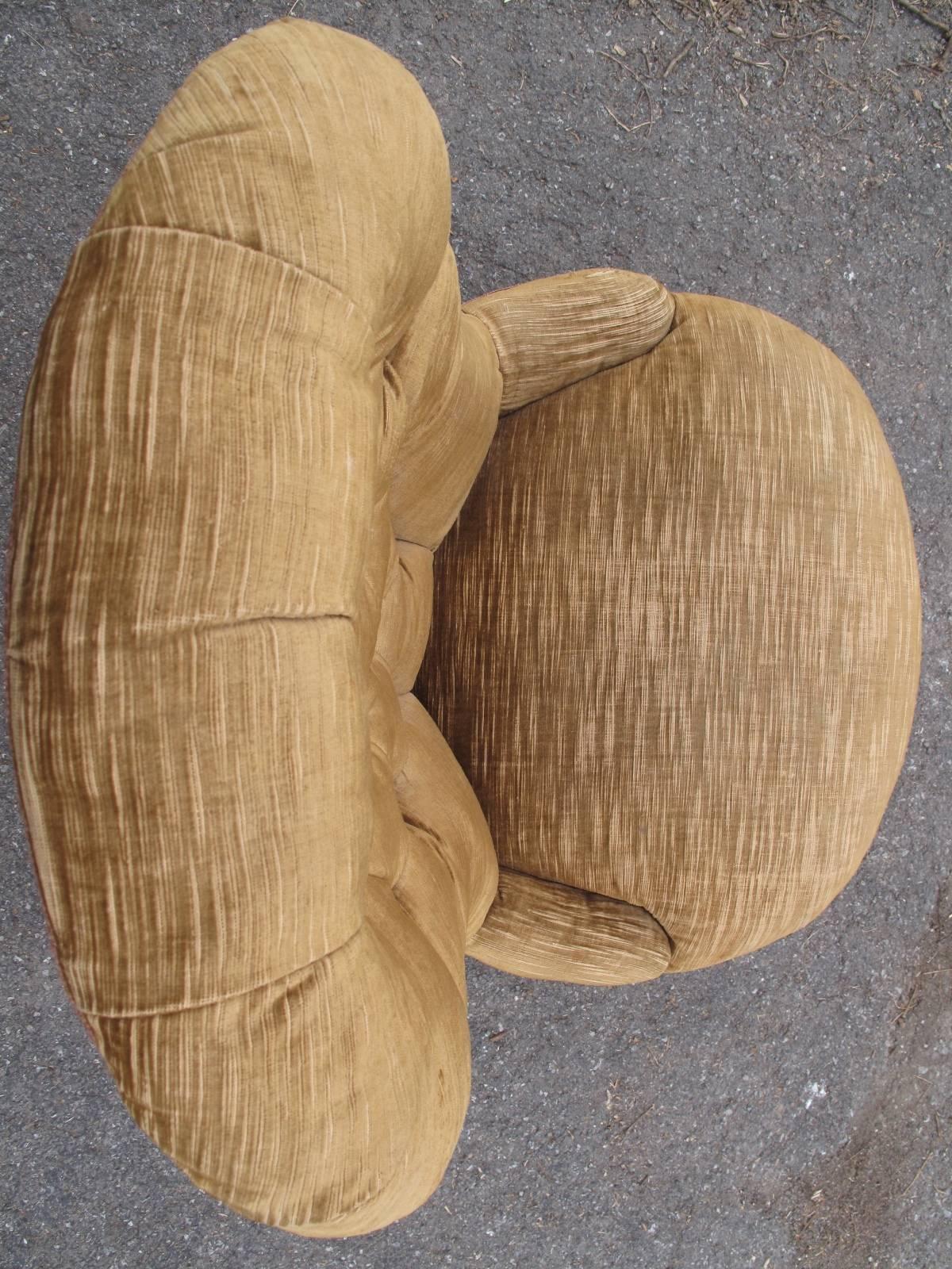 Pair of 19th Century Tufted Slipper Chairs In Good Condition In Brooklyn, NY