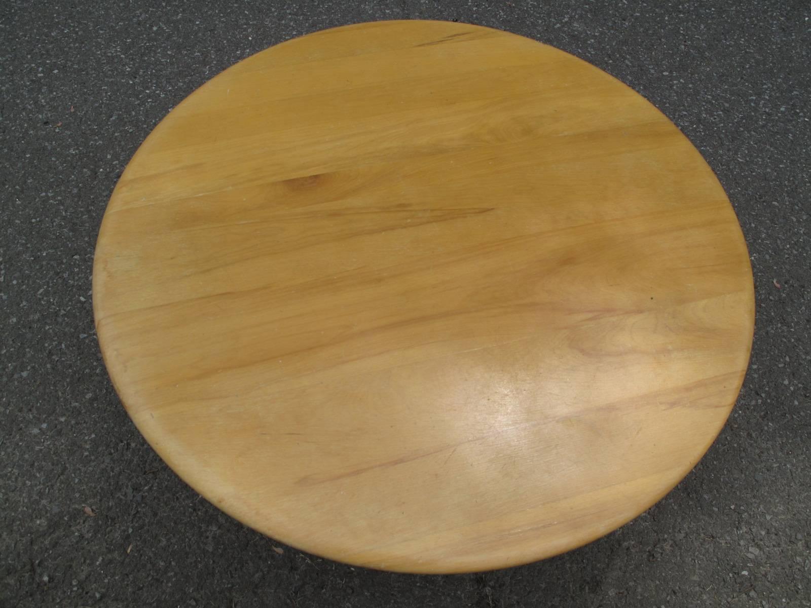 Mid-Century Modern Rotating Coffee Table in the Manner of Heywood-Wakefield