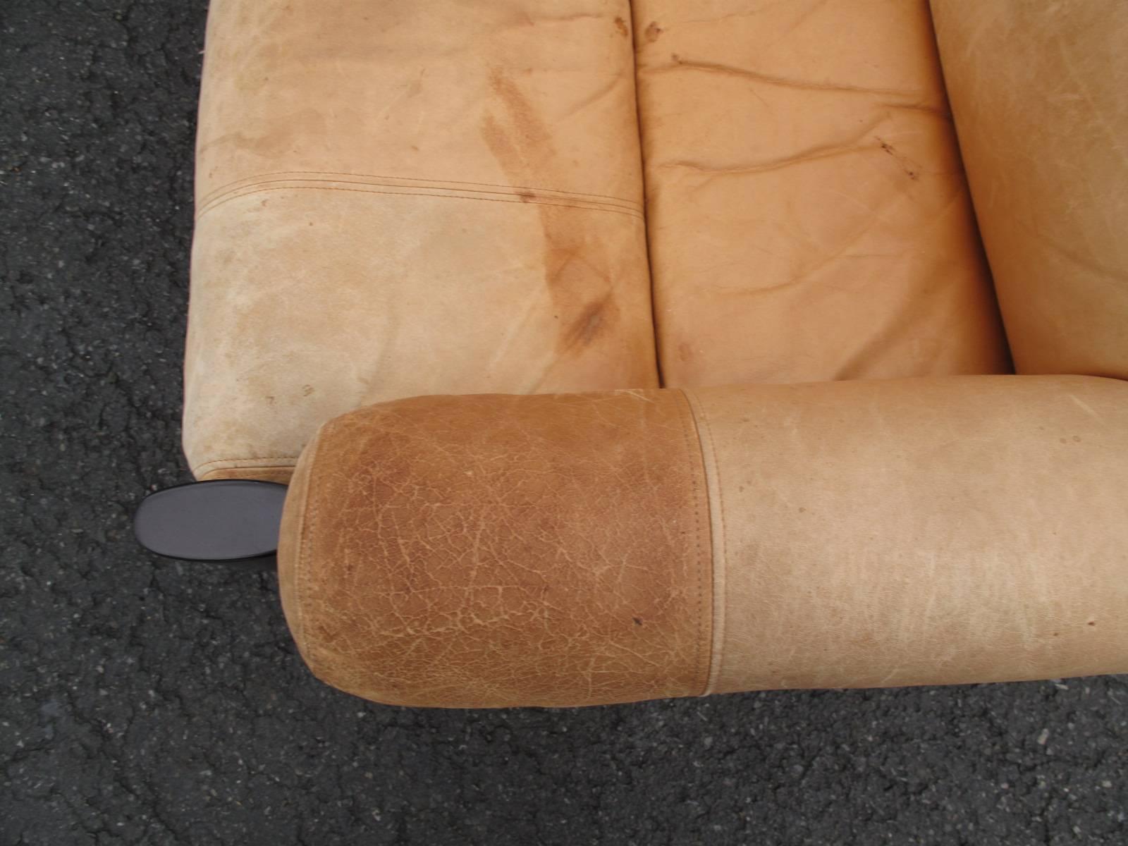 Danish Rosewood Sofa with Leather Cushions 1
