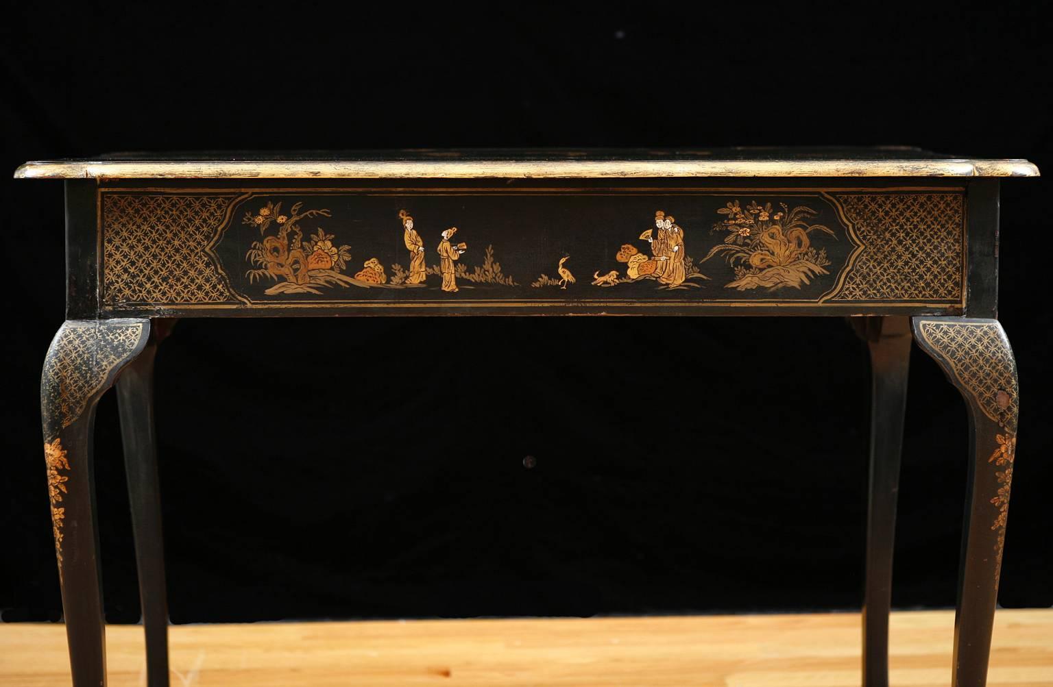 Chinese Chippendale 19th Century Black Lacquered Chinoiserie Tea Table with Painted Scenes
