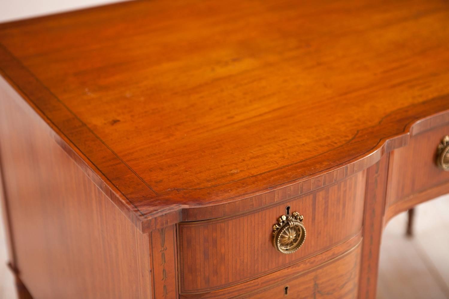 20th Century English Edwardian Satinwood Kneehole Desk