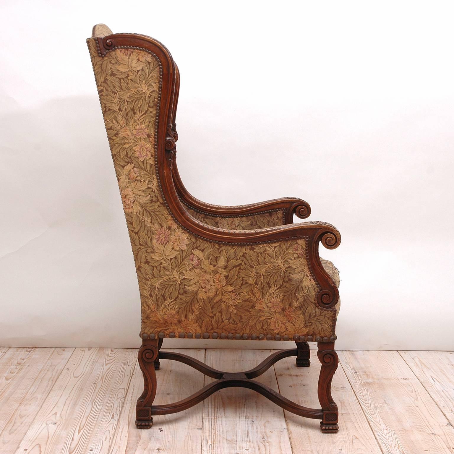19th Century Neo-Renaissance Style Carved Wingback Chair with Upholstery In Good Condition For Sale In Miami, FL