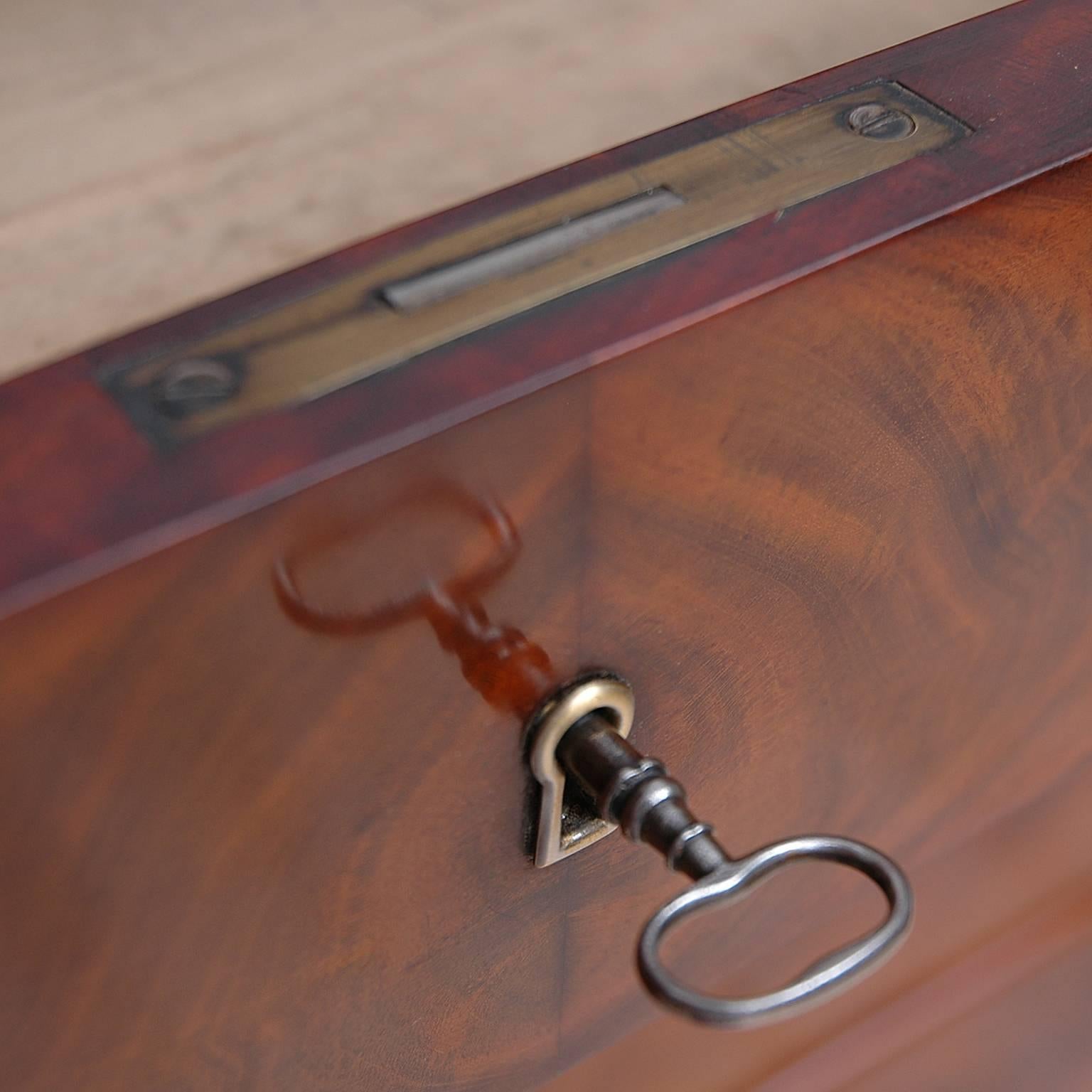 Antique Biedermeier Tall Chest of Drawers in Bookmatched Mahogany, Denmark, 1840 2