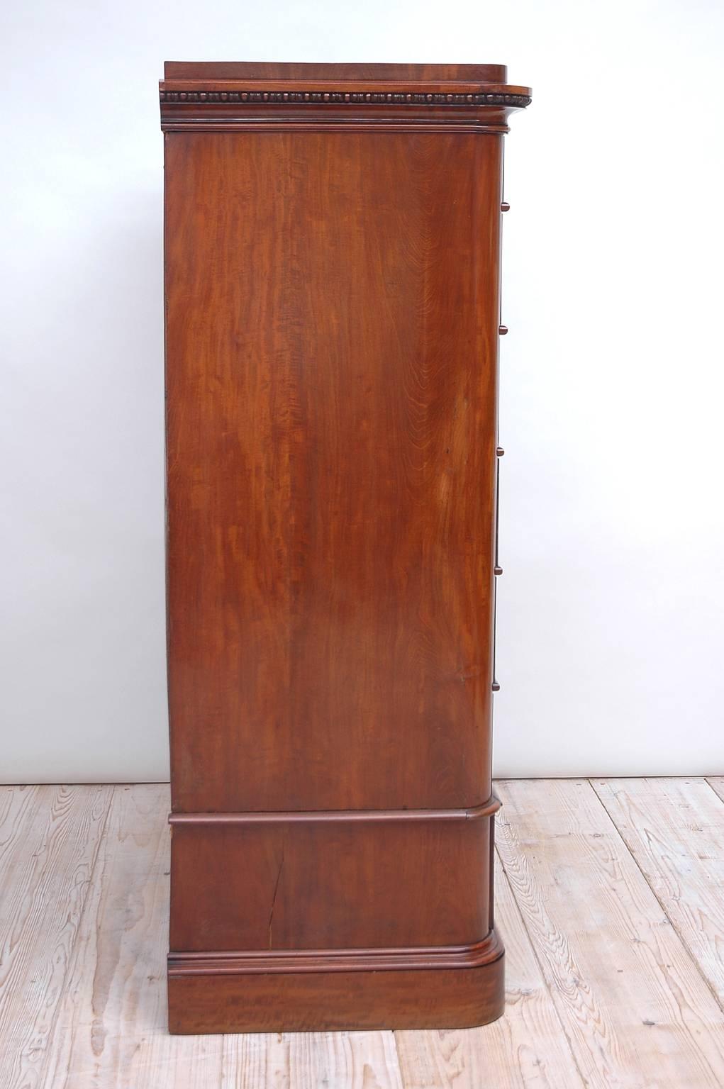 Danish Antique Biedermeier Tall Chest of Drawers in Bookmatched Mahogany, Denmark, 1840 For Sale