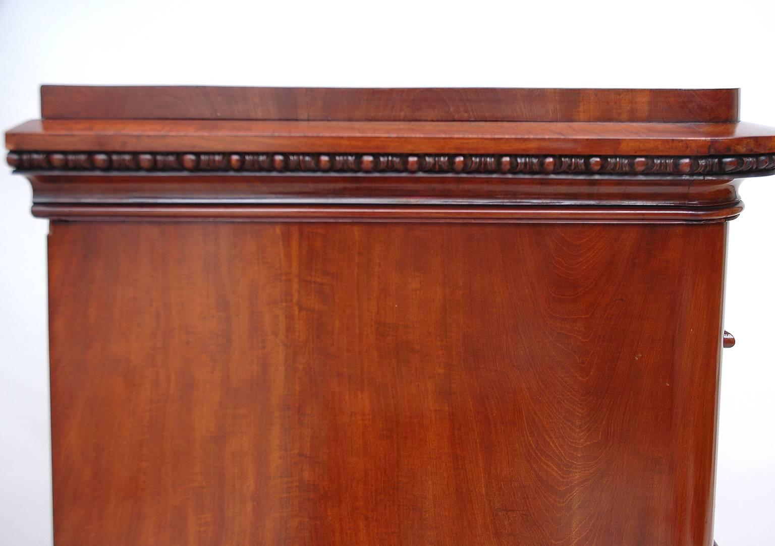Polished Antique Biedermeier Tall Chest of Drawers in Bookmatched Mahogany, Denmark, 1840 For Sale