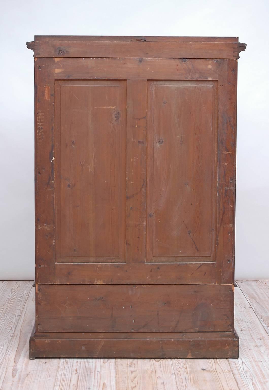 Antique Biedermeier Tall Chest of Drawers in Bookmatched Mahogany, Denmark, 1840 For Sale 4