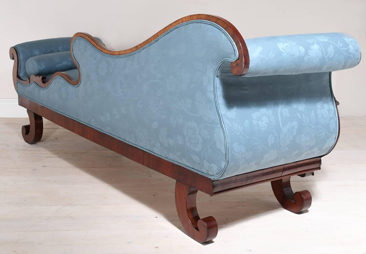 19th Century Empire Recamier or Fainting Couch in Mahogany with Upholstery In Good Condition In Miami, FL