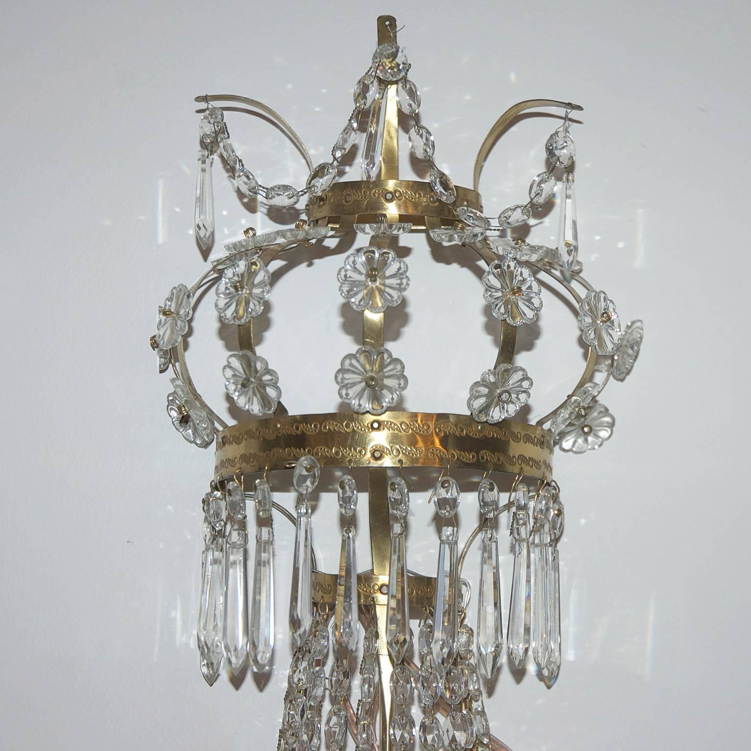 Pair of Scandinavian Cut Glass and Crystal Sconces In Good Condition For Sale In Miami, FL