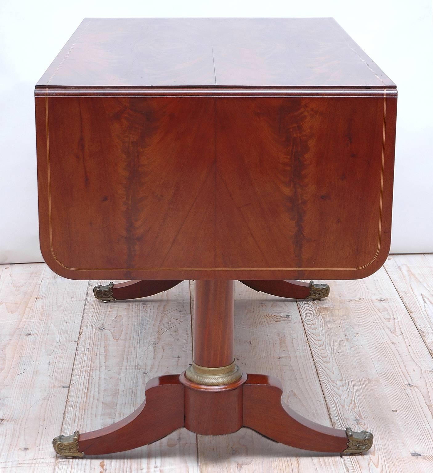 Antiker englischer Regency-Sofa/Schreibtisch aus Mahagoni mit Goldbronze- und Schubladen im Angebot 2