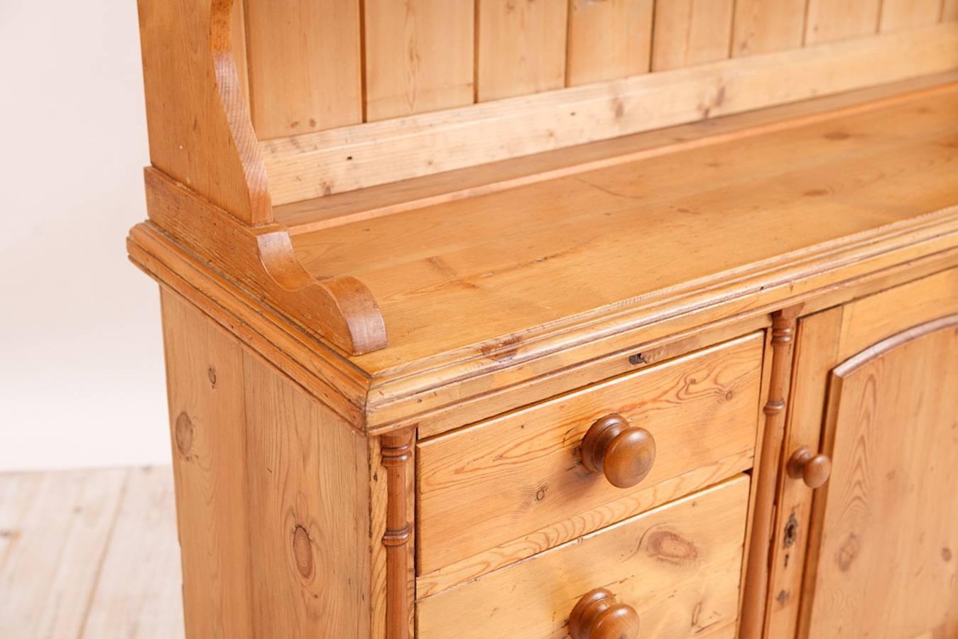 19th Century Welsh Cupboard in Pine, circa 1860