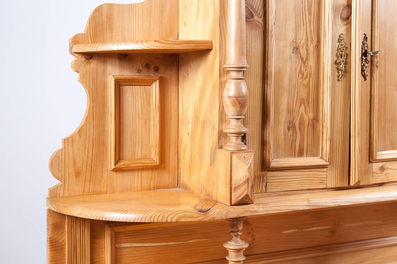 Belle Époque Gründerzeit Hutch in Pine, circa 1880 For Sale