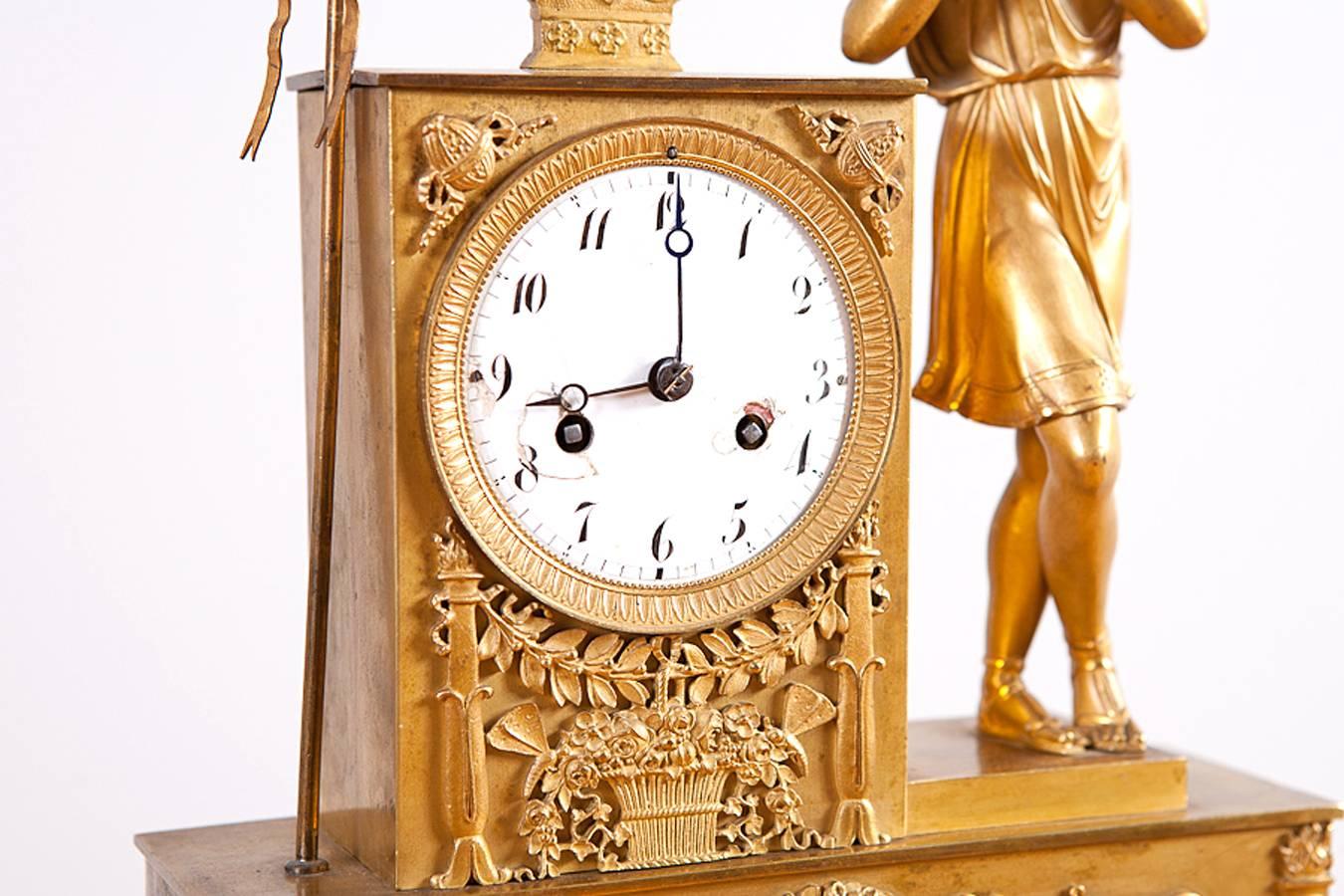 French Empire Mantle Clock in Bronze Doré, circa 1810 In Good Condition In Miami, FL