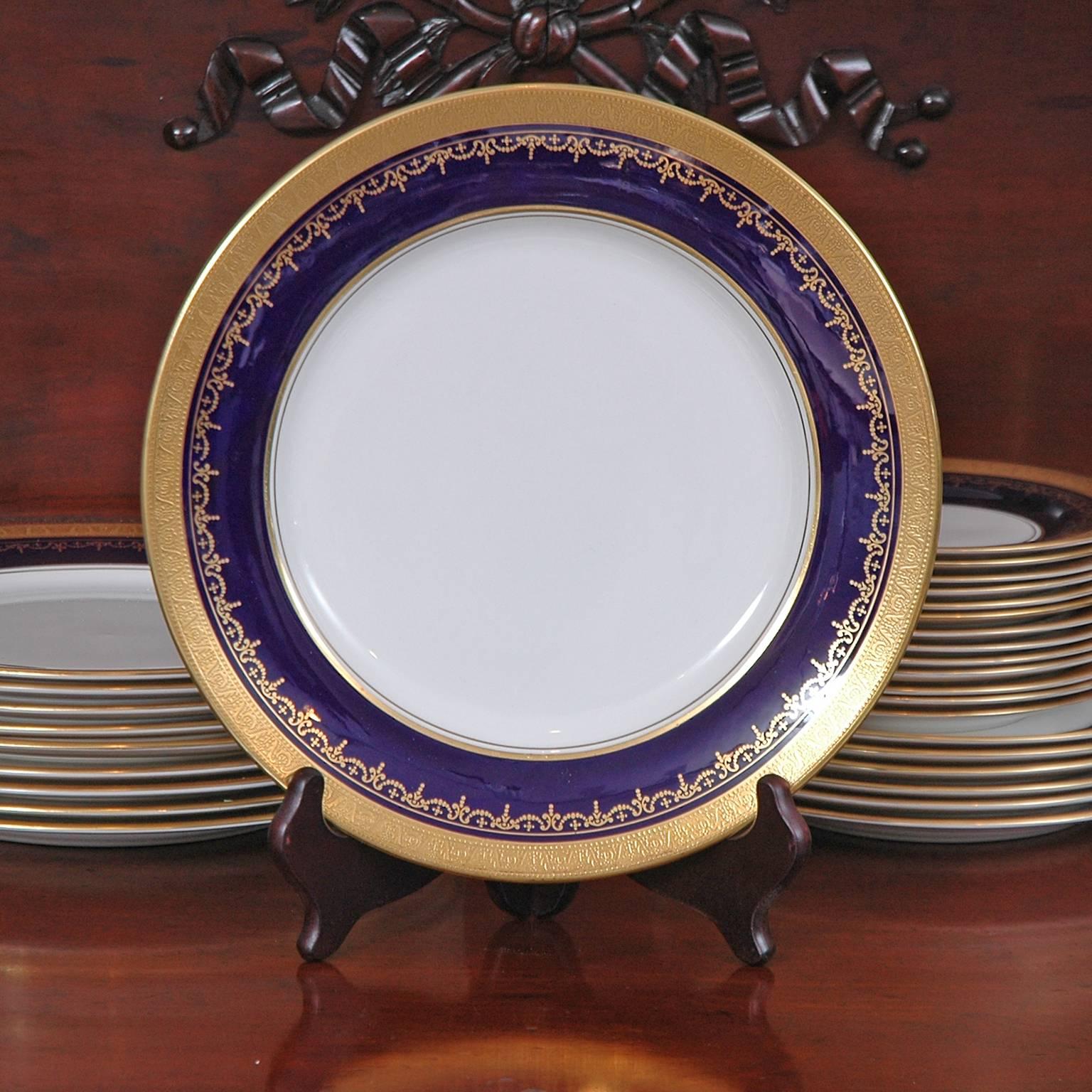 Ansley China, Georgian Cobalt pattern with cobalt blue band & gold encrusted band. Includes 112 pieces: 16 dinner plates, 16 salad plates, 16 bread & butter plates, 16 cream soup bowls & plates, 16 footed tea cups & saucers.
Note: This beautiful