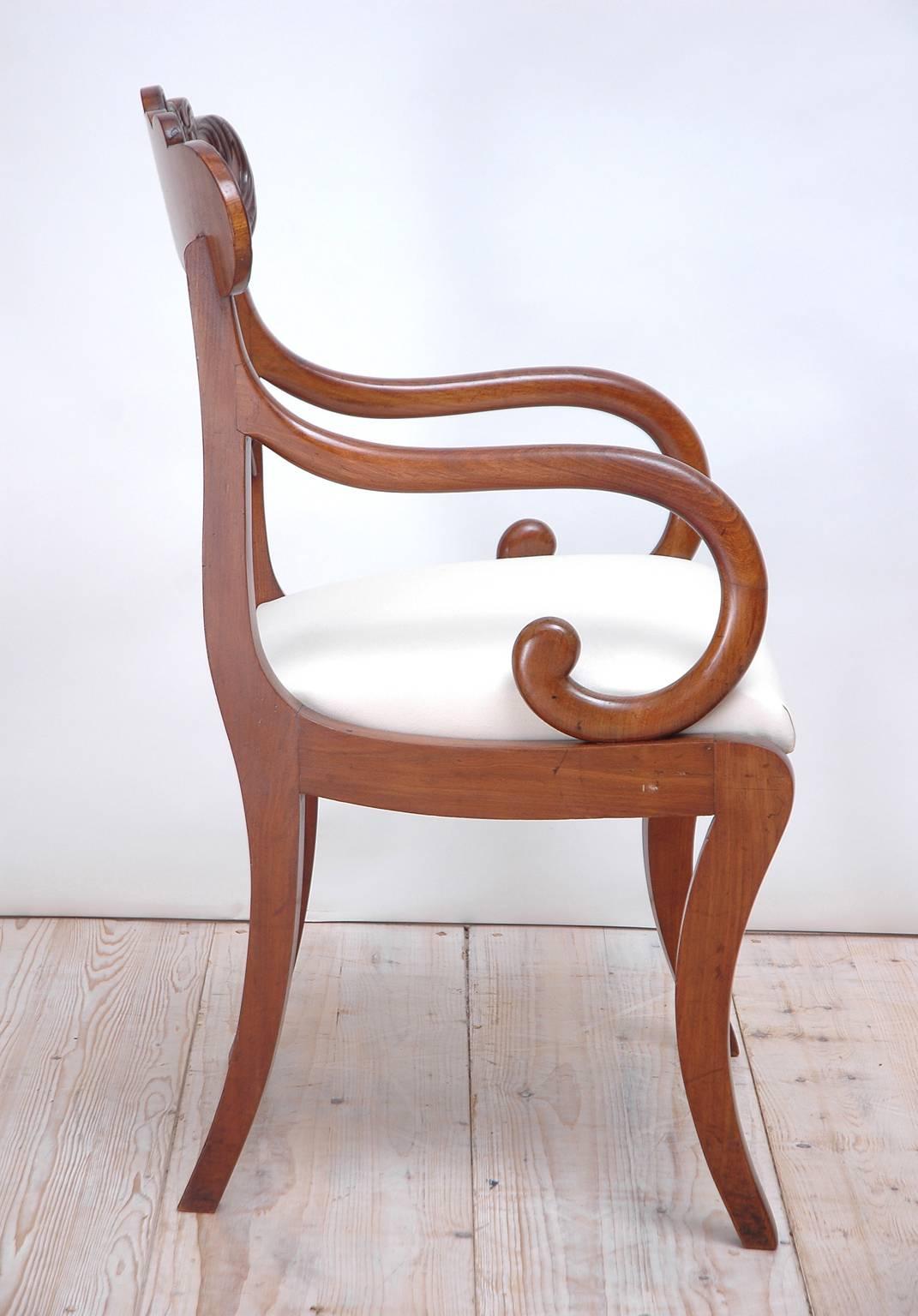 Polished Set of 10 Antique Swedish Karl Johan Dining Chairs in Mahogany w/ Upholsterery For Sale