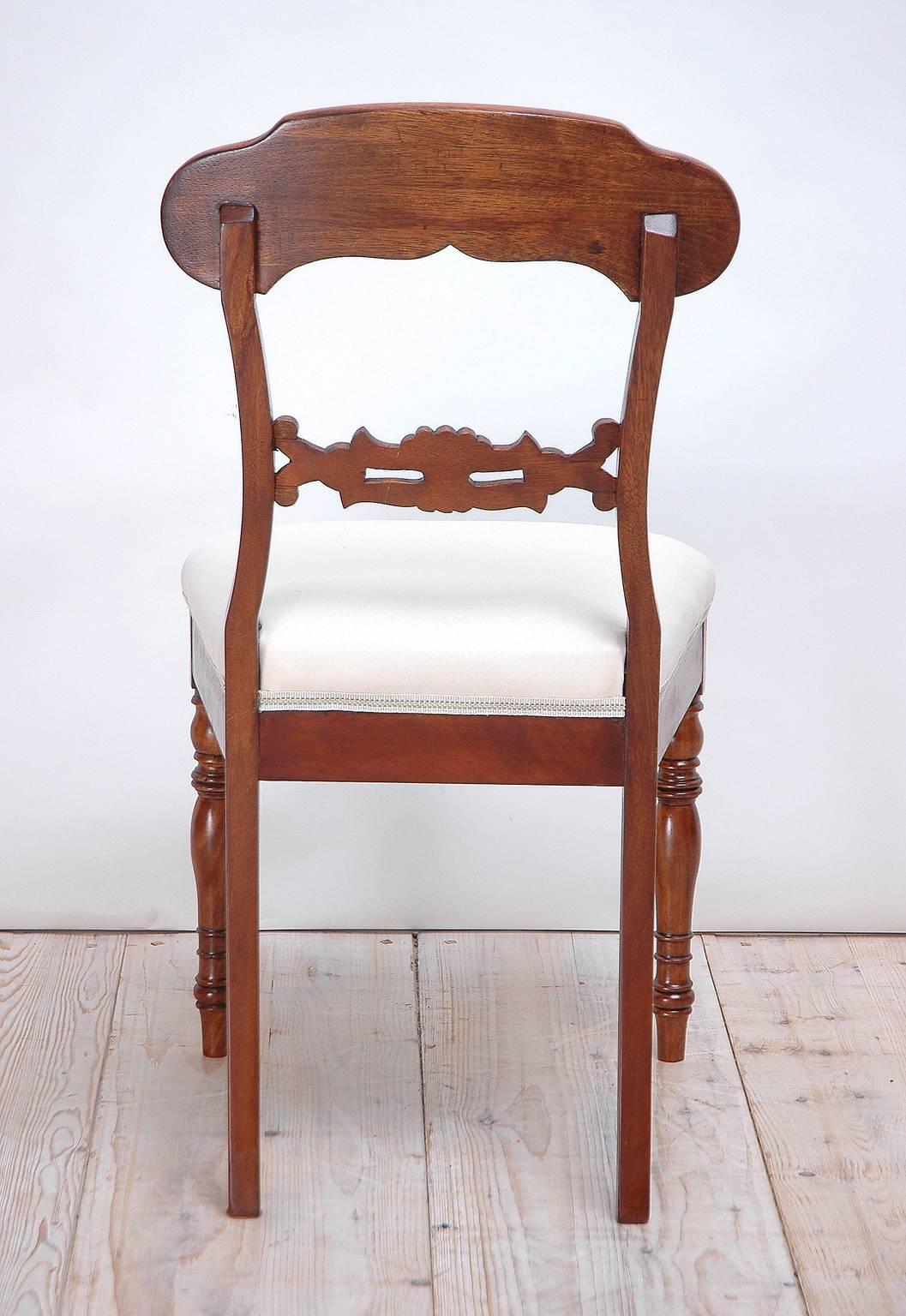 Set of 10 Antique Swedish Karl Johan Dining Chairs in Mahogany w/ Upholsterery For Sale 2