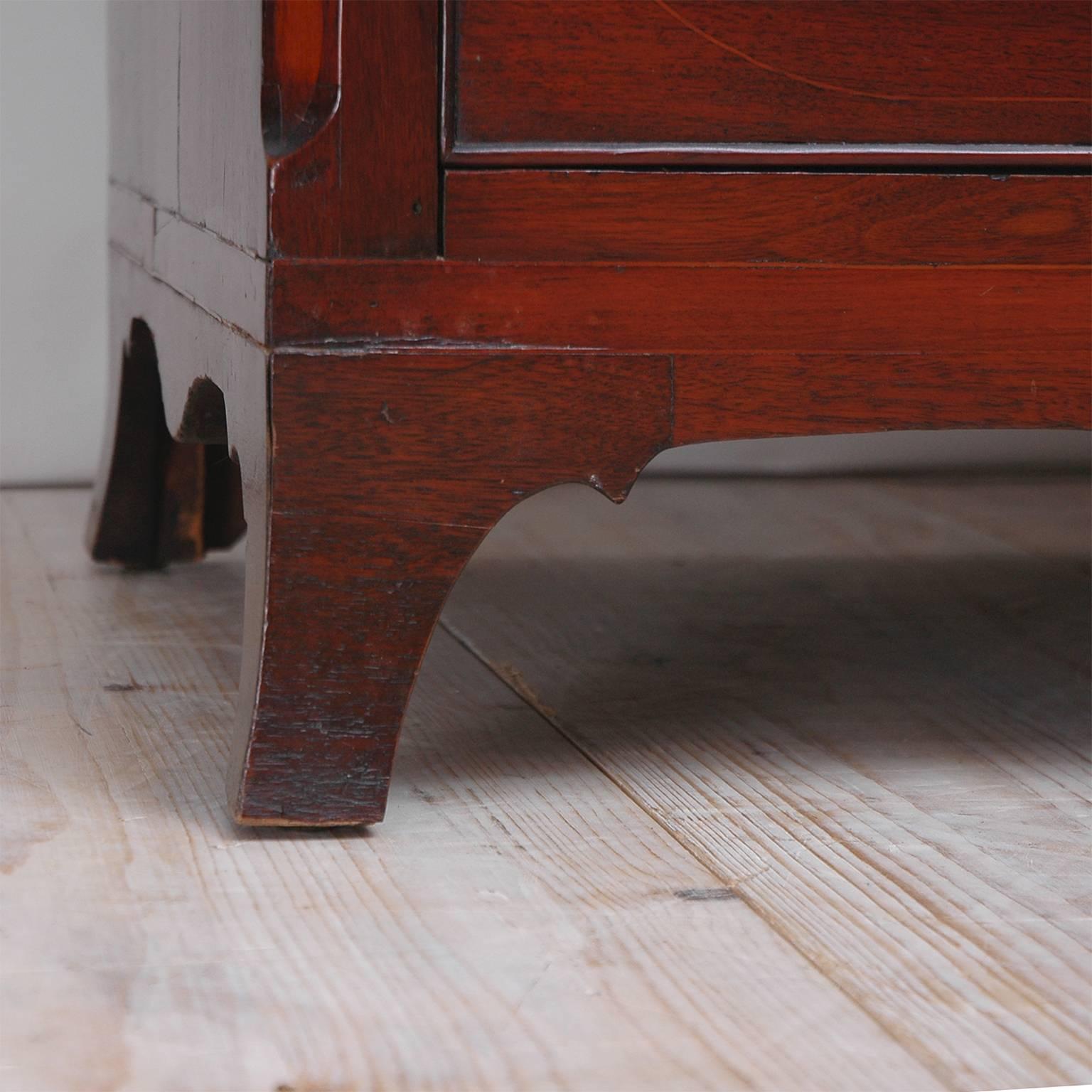 Mogano Cassettiera americana Hepplewhite o Bureau in mogano, circa 1800 in vendita