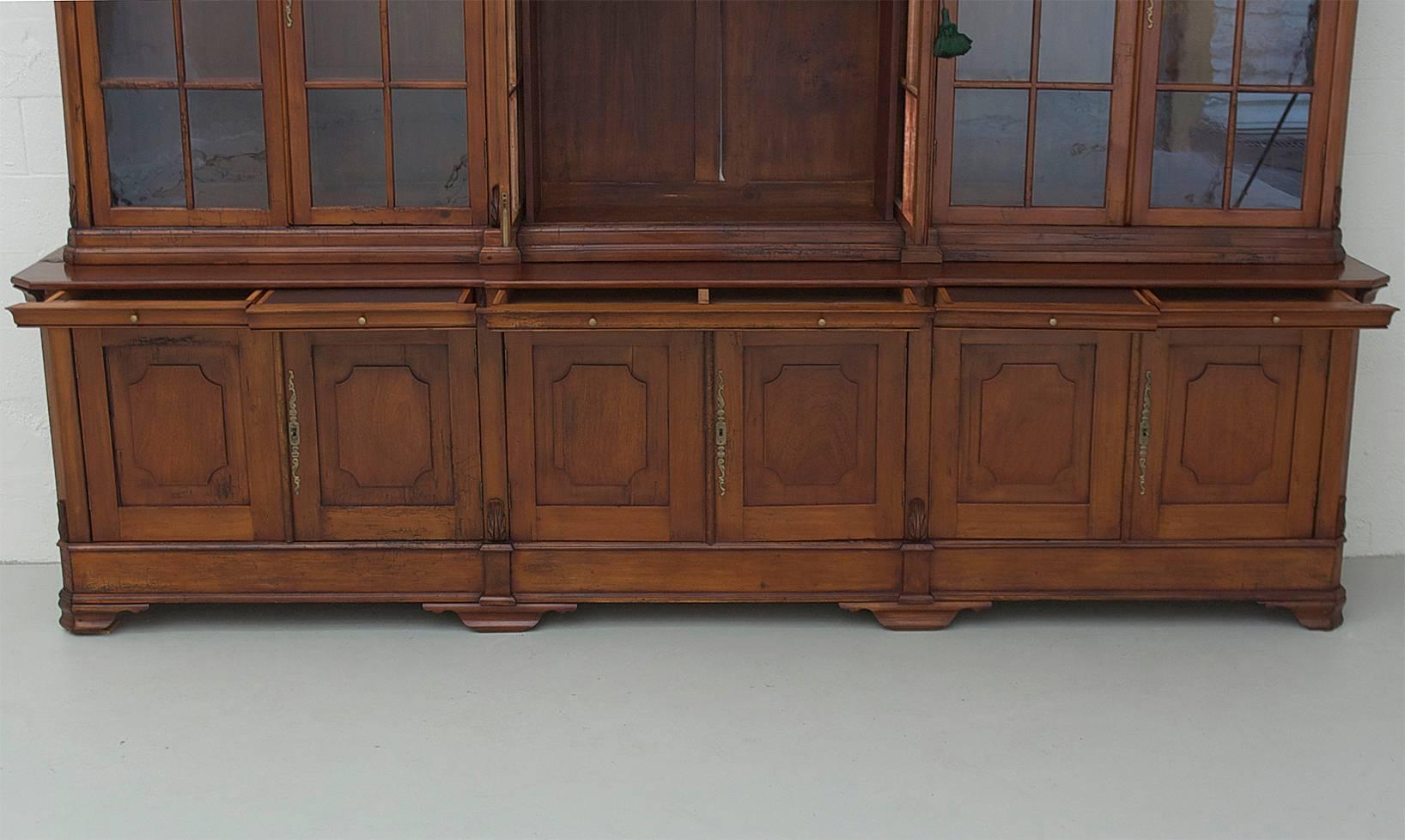 Large French Antique Breakfront, Bookcase with Mullioned Glass Panes and Storage In Good Condition In Miami, FL