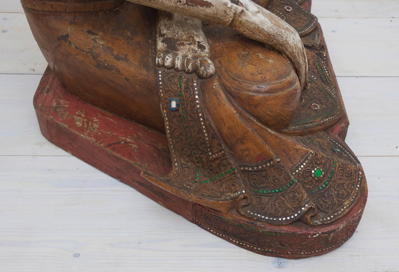 Paint A large well Articulated Burmese Mandalay Buddha in Carved Polychromed Wood