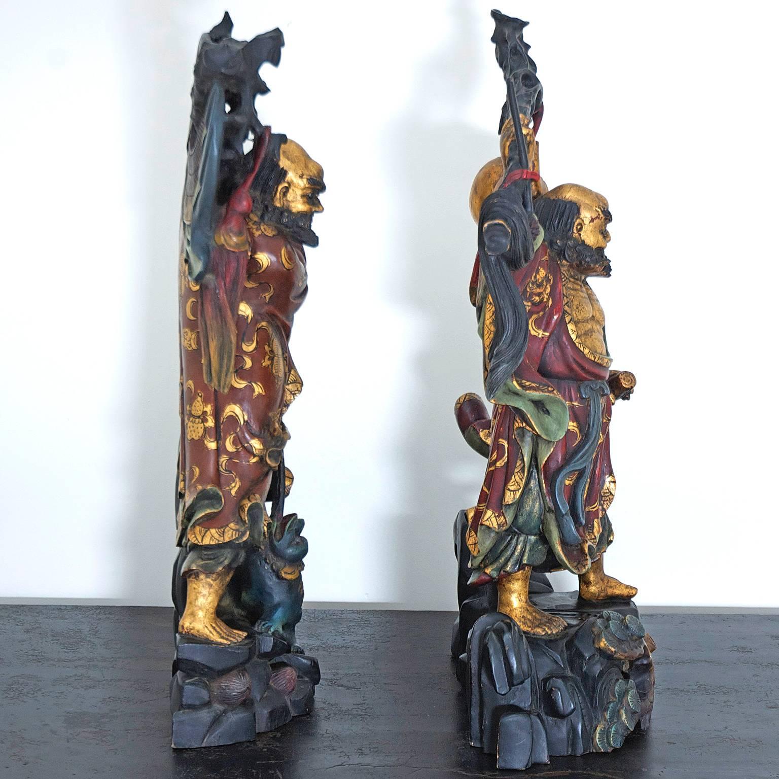 Pair of Chinese Ming-Style Polychrome Carved Wood Male Figures or Sculptures In Good Condition In Miami, FL