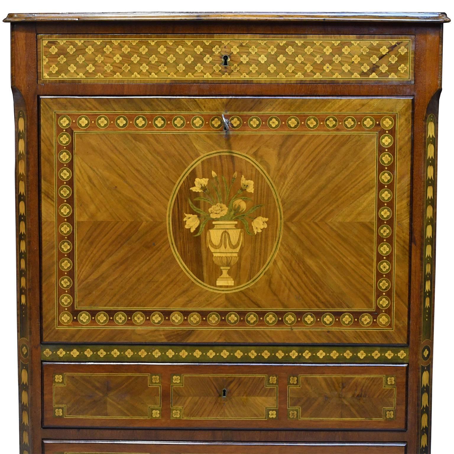 Spanish Charles IV Secretary with Contrasting Marquetry over Mahogany, c. 1800 In Good Condition In Miami, FL