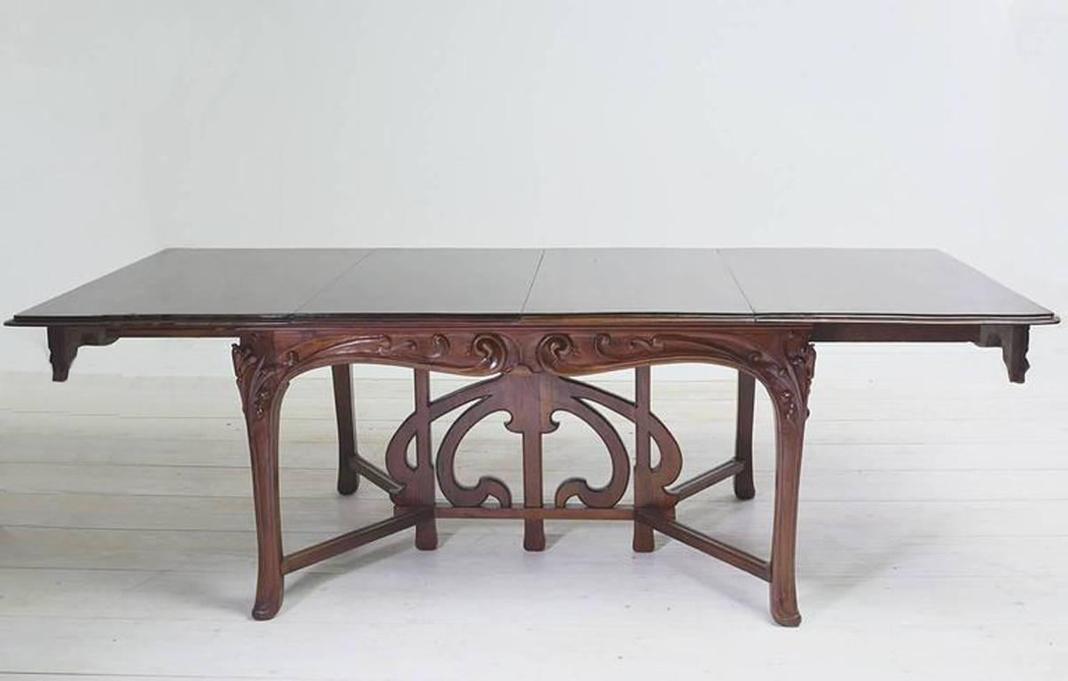 Walnut Art Nouveau Dining Suite with Six Chairs and Extension Table, France, circa 1900