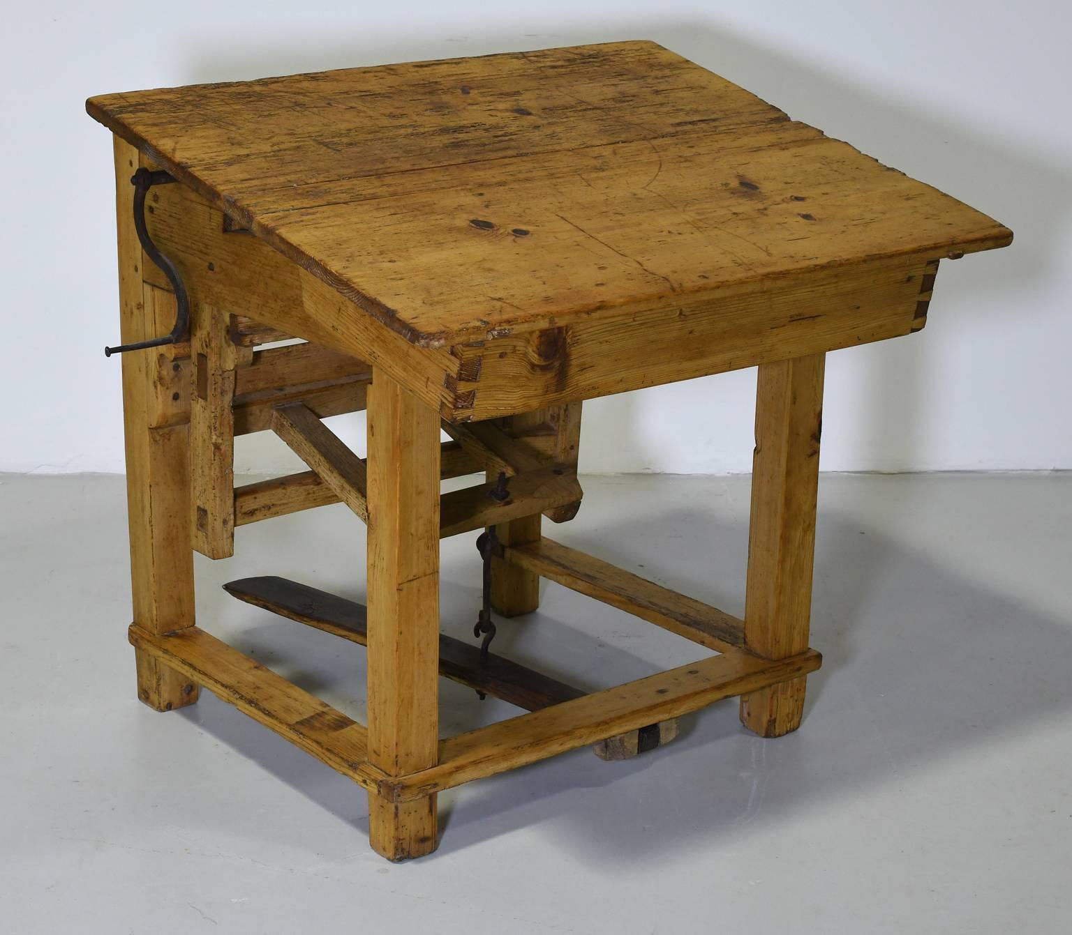 18th Century Austrian Table Mangle or Clothes Press In Distressed Condition In Miami, FL