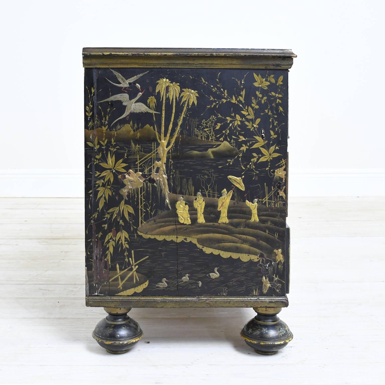 18th Century British Colonial Chinoiserie Chest of Drawers In Fair Condition In Miami, FL