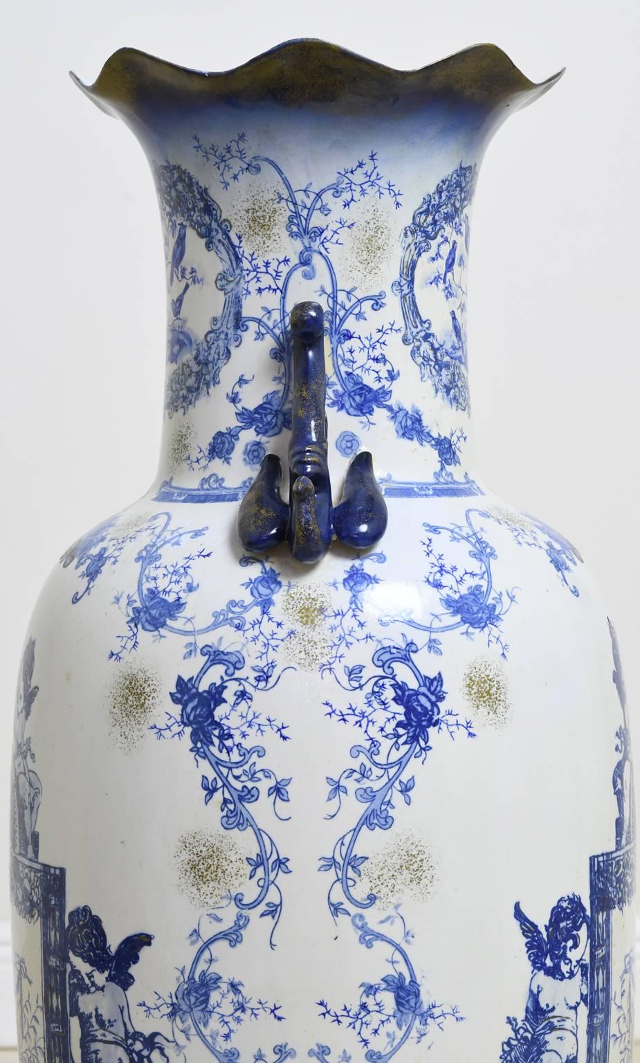 20th Century Decorative Blue and White Chinese Porcelain Export Urn 2