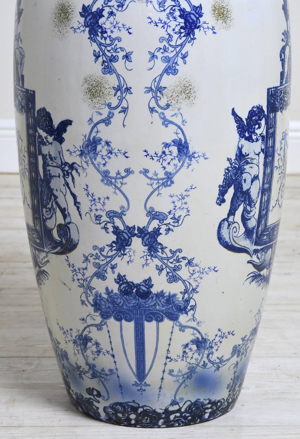 20th Century Decorative Blue and White Chinese Porcelain Export Urn 3