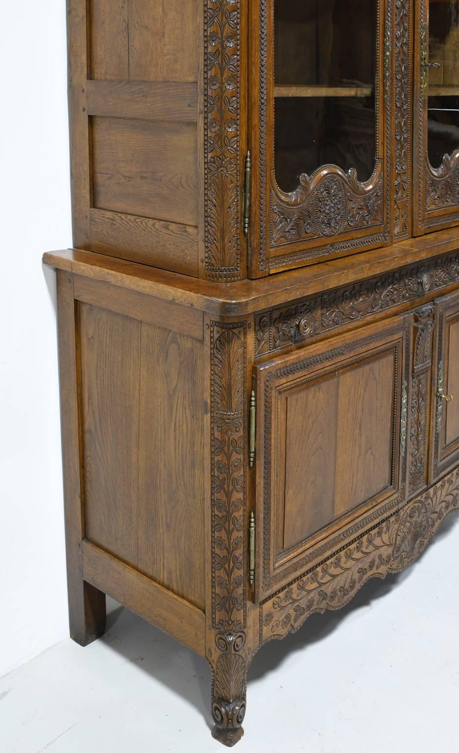 Late 18th Century French Marriage Buffet a Deux-Corps in Carved Oak from Normandy, circa 1800 For Sale