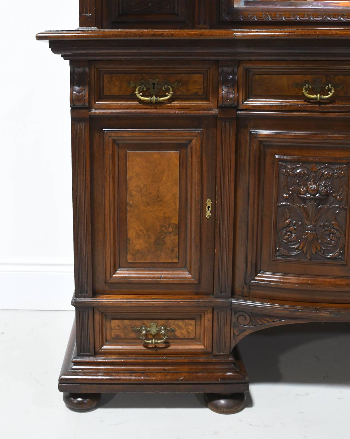 Carved New York City Belle Époque Bar Cabinet from the American Golden Age, circa 1890 For Sale