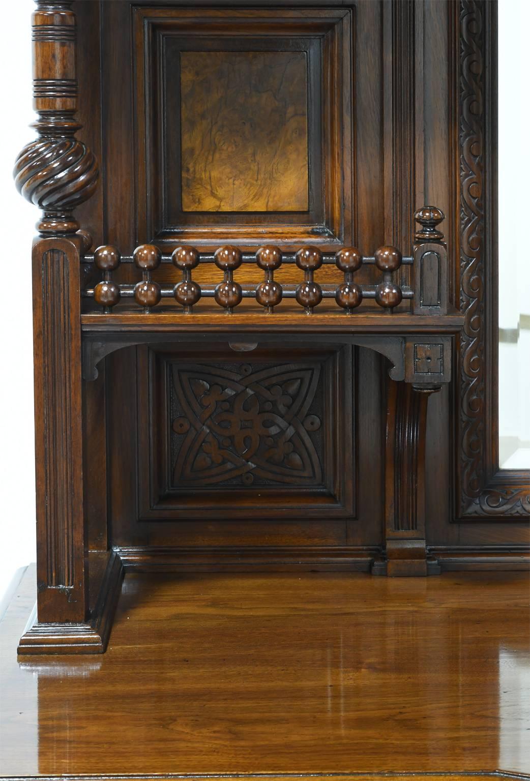 New York City Belle Époque Bar Cabinet from the American Golden Age, circa 1890 In Good Condition For Sale In Miami, FL