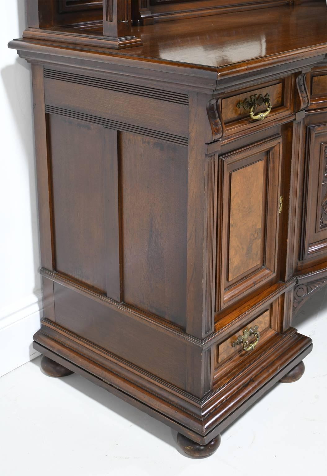 New York City Belle Époque Bar Cabinet from the American Golden Age, circa 1890 For Sale 2