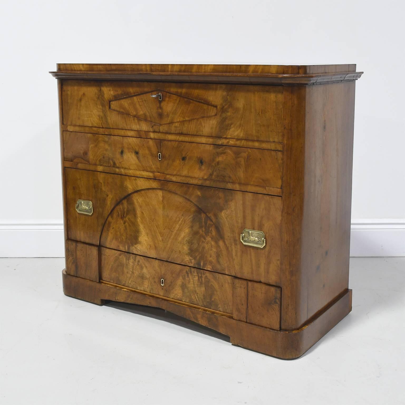 North German Biedermeier Chest of Drawers with Secretary in Mahogany, circa 1830 In Good Condition In Miami, FL