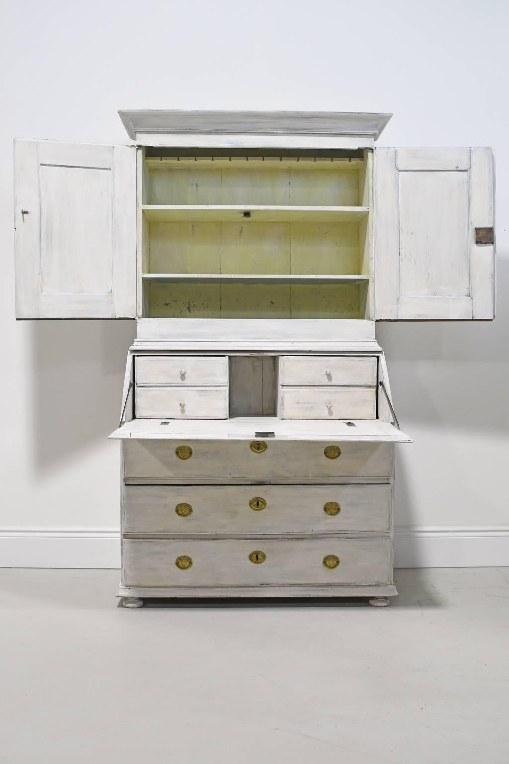 18th Century Swedish Gustavian Painted Fall-Front Secretary Bookcase In Good Condition In Miami, FL