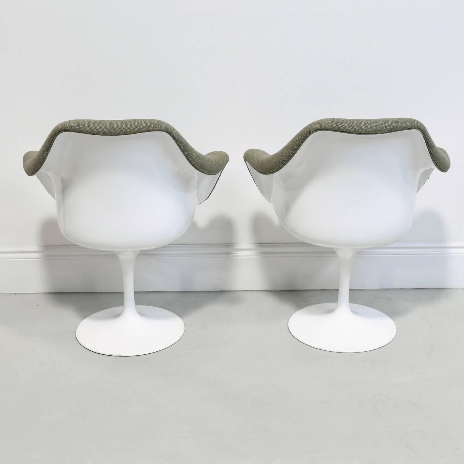 American Pair of Vintage Knoll Eero Saarinen Fully Upholstered Tulip Swivel Chairs 