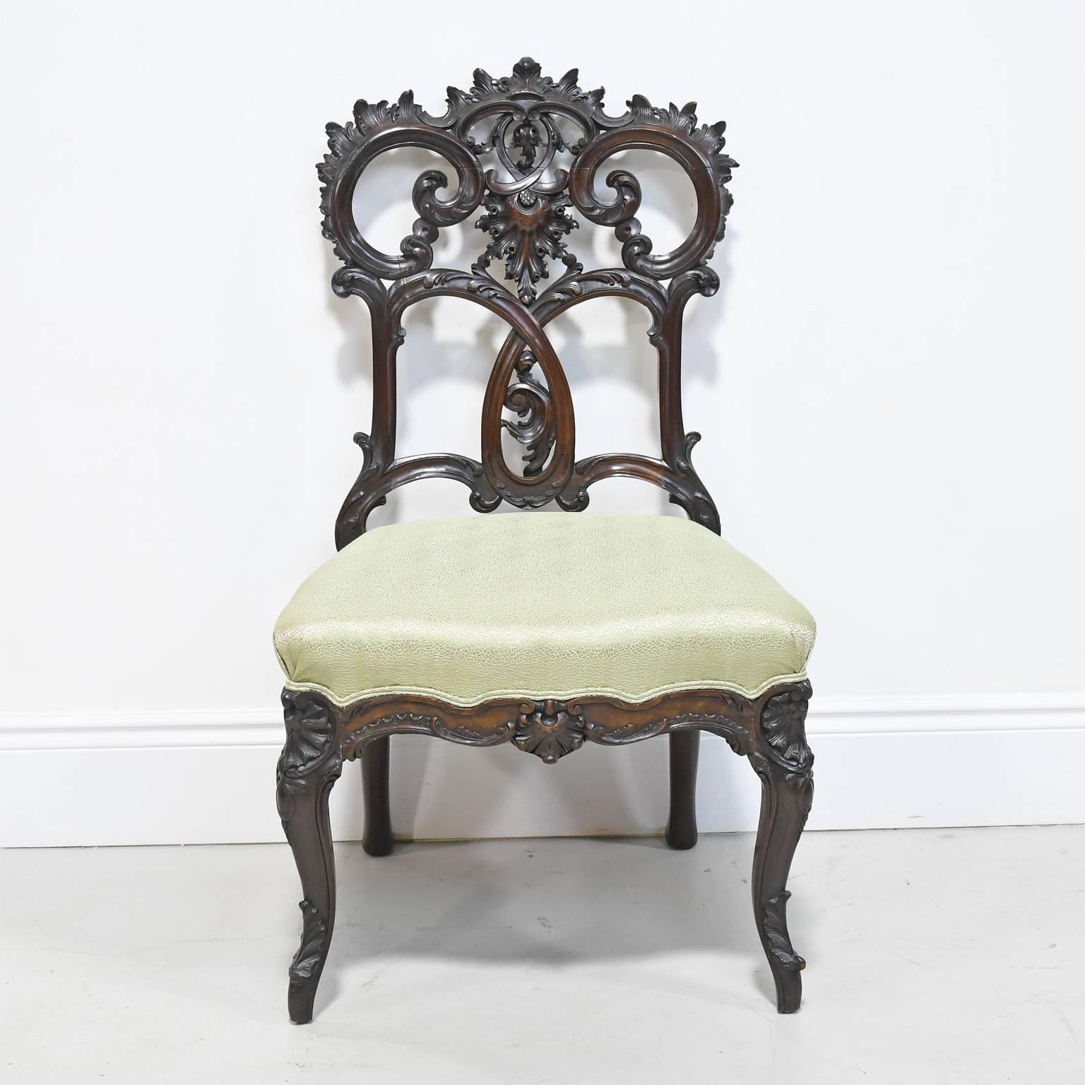 19th Century Pair of Antique American Carved Rococo Revival Chairs in Mahogany w/ Upholstery For Sale